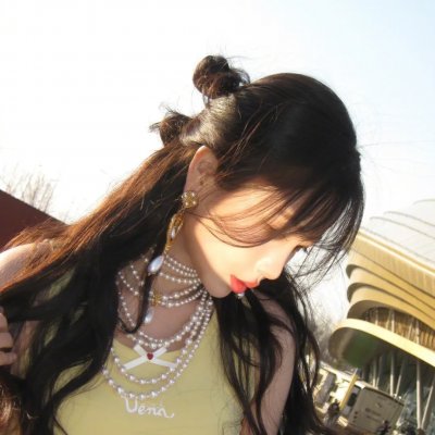 黑衣女子的香气